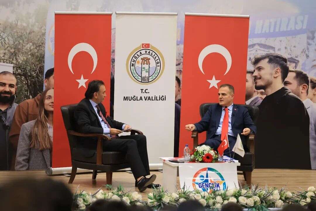 Vali Akbıyık Gençlere Verdiği Sözü Tuttu: Yurtlarda İnternet Sorunu Çözüldü 2